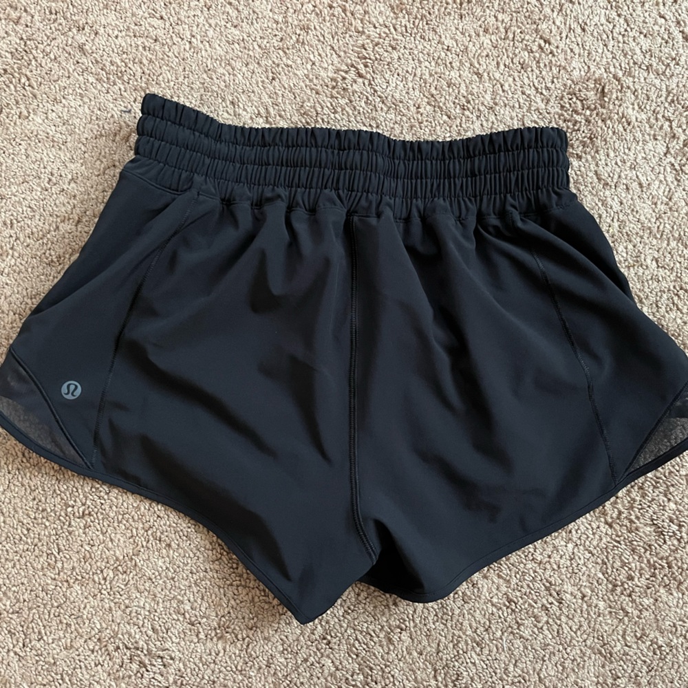 Lululemon hotty hot shorts high rise 2.5 inseam